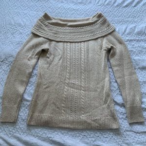 Beautiful White House Black Market Sweater